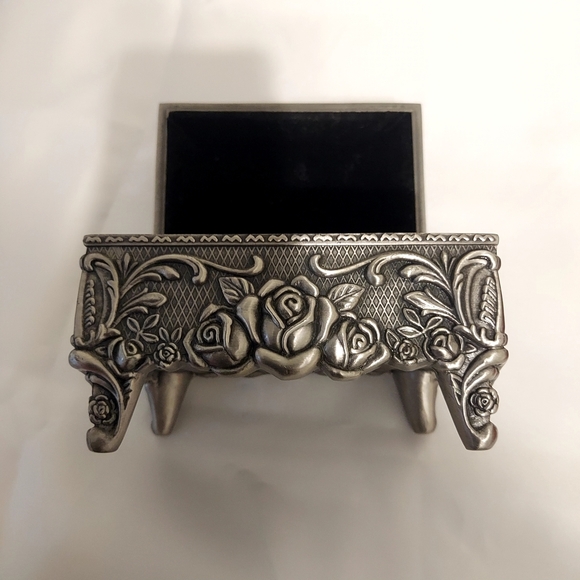 Heavy Beautiful Jewelry Box with Floral Design.  Makes a perfect gift. - Picture 5 of 5